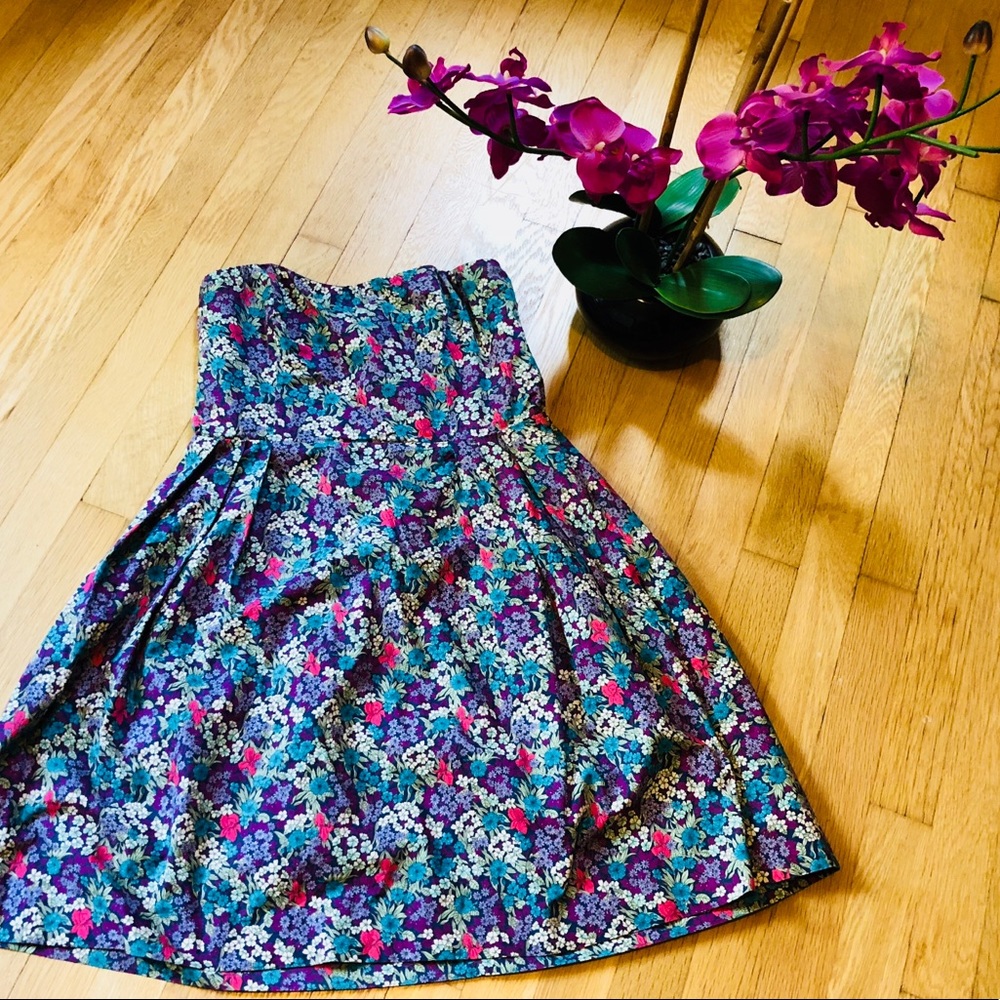 🌺 Strapless Floral Dress 🌺